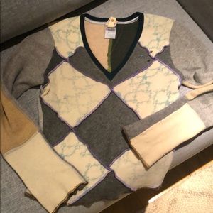 Sweater made from recycled cashmere